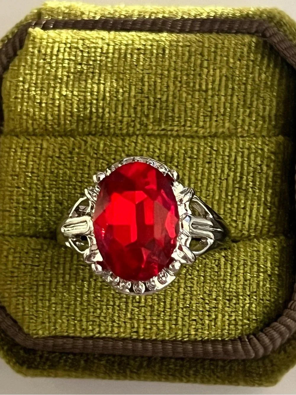 Elegant/Classic Titanium Steel Silver Faux Garnet Gemstone Ring Size 9 NWT